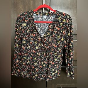 Old Navy floral blouse (used) perfect for teachers or office work